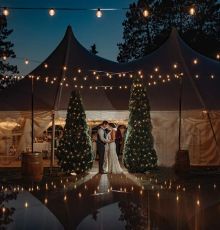 Dramatic wedding lighting